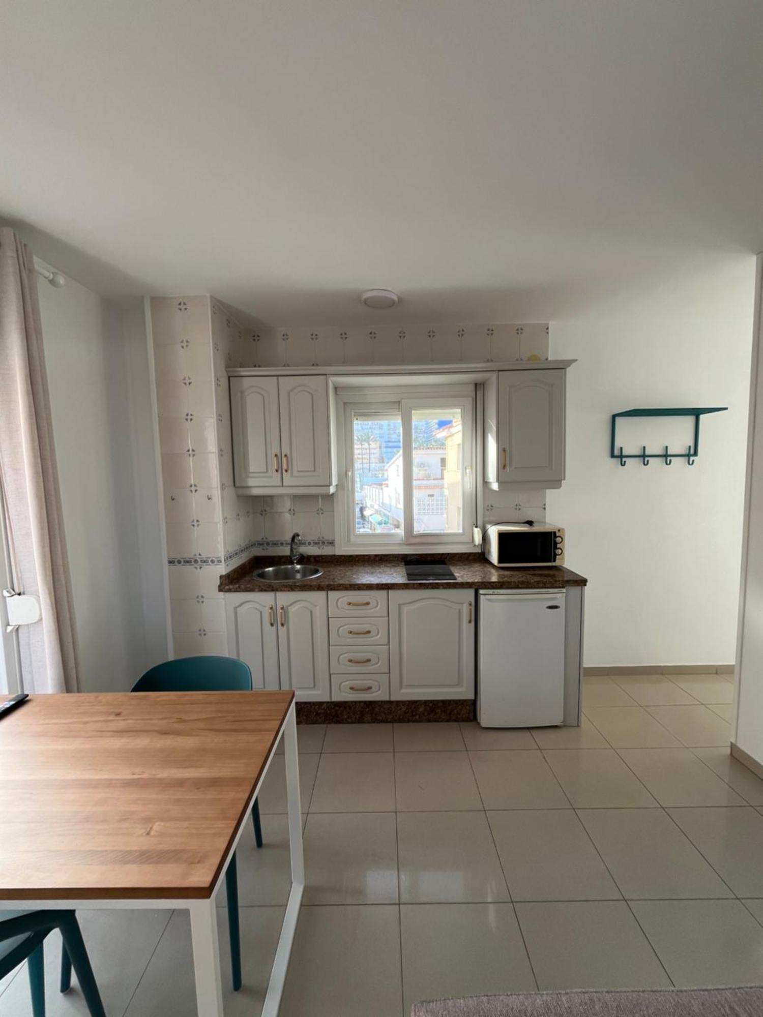 Apartamentos La Proa 토레몰리노스 외부 사진