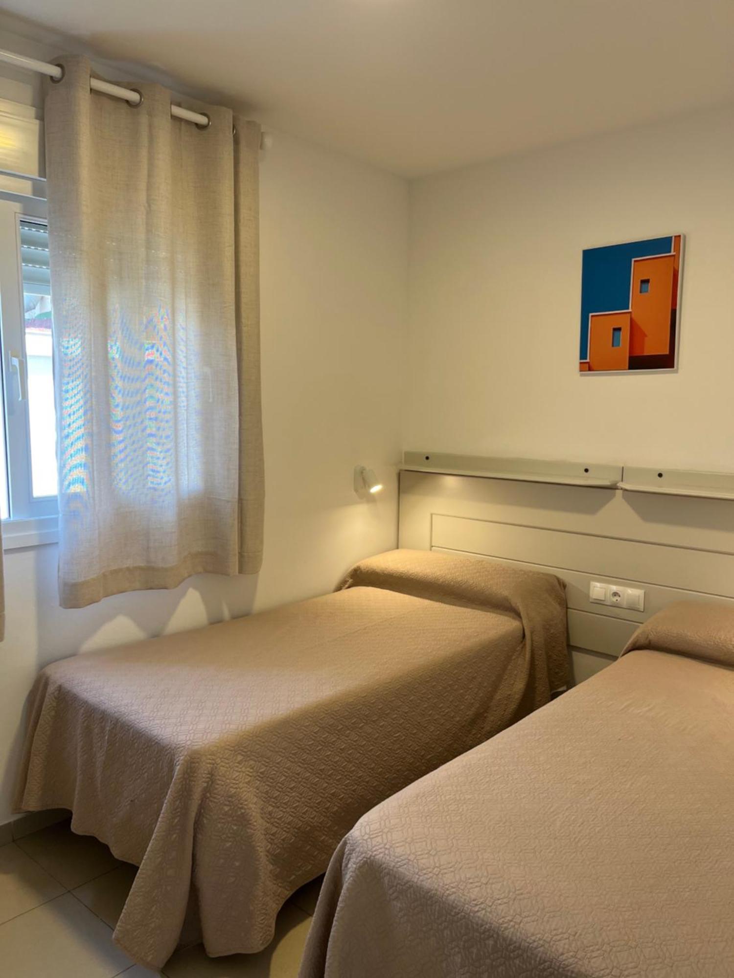 Apartamentos La Proa 토레몰리노스 외부 사진